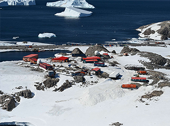 Polar Traverse in Antarctica - Temperature Monitoring